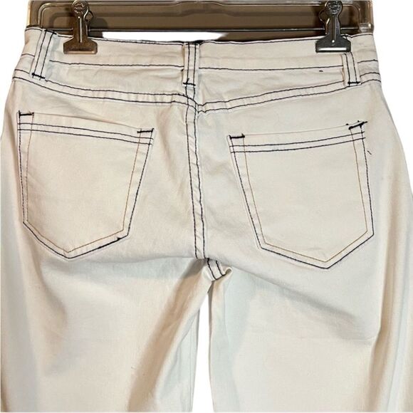 NWT! D2G white boot cut jeans. Size 4 petite - Picture 10 of 12